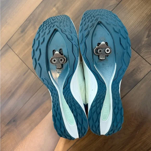 Tiem Spin Shoes in Mint Women’s size 7.5 - Picture 3 of 3